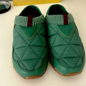 Teva women’s Size 6